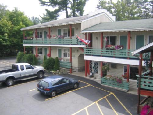 Town & Country Motor Inn Lake Placid Exterior photo