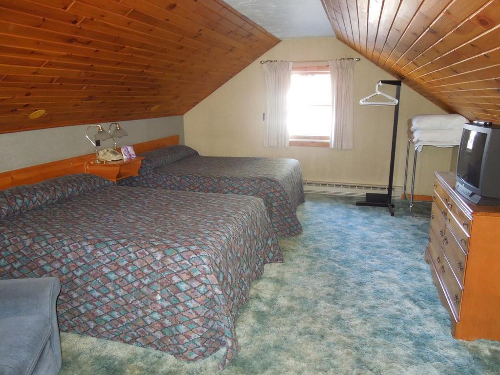 Town & Country Motor Inn Lake Placid Exterior photo