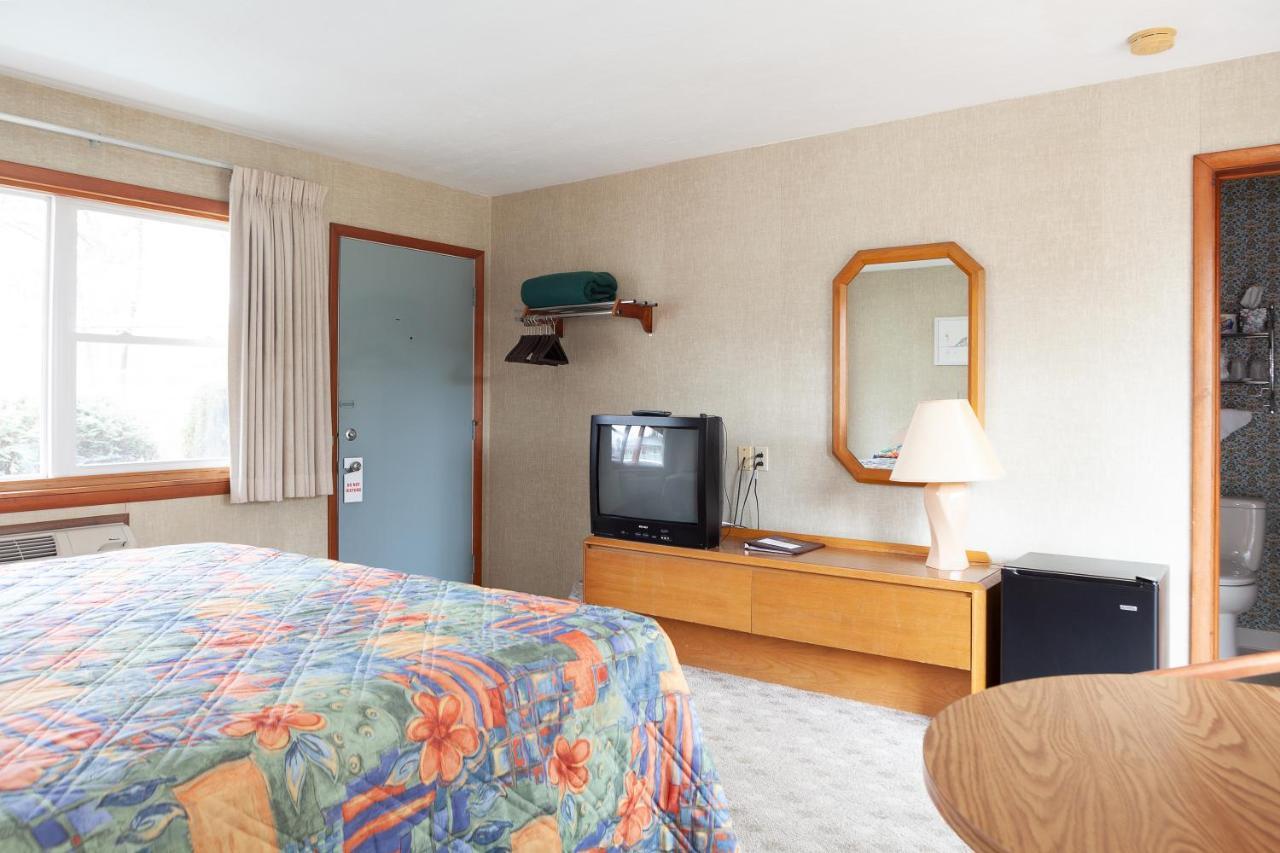 Town & Country Motor Inn Lake Placid Exterior photo