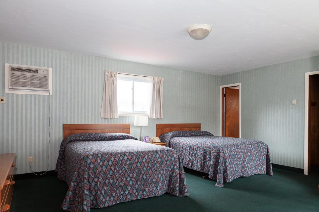 Town & Country Motor Inn Lake Placid Exterior photo
